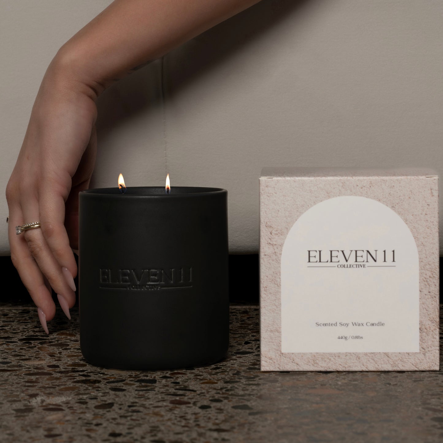 111 INTUITION - JASMINE - BLACK CANDLE