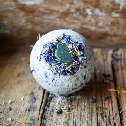 Butterfly Pea & Mint Bath Bomb with Green Aventurine